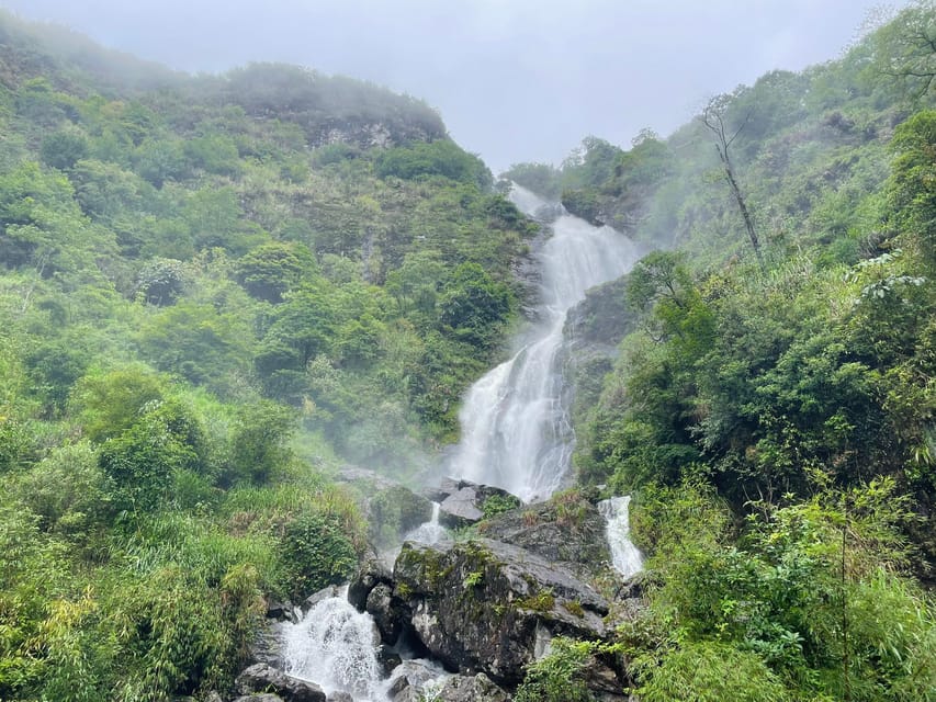 Sapa: Motorbike Tour 1 Day Visit Waterfalls & Local Villages - Entering Muong Hoa Valley by motorbike
