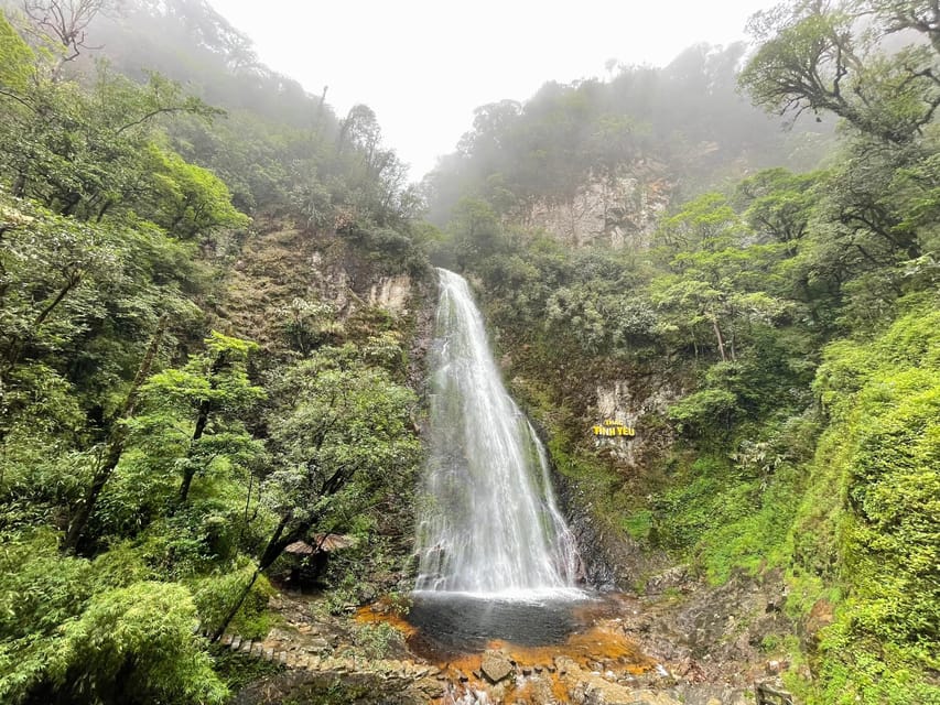 Sapa: Motorbike Tour 1 Day Visit Waterfalls & Local Villages - Lunch at a small Hmong restaurant in Lao Chai