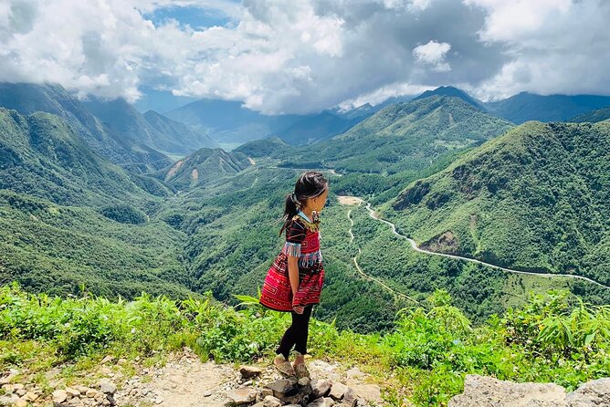 Sapa Motorbike Tour With Local Guide 1 Day - Waterfalls, Villages - O Quy Ho Pass sets the tone