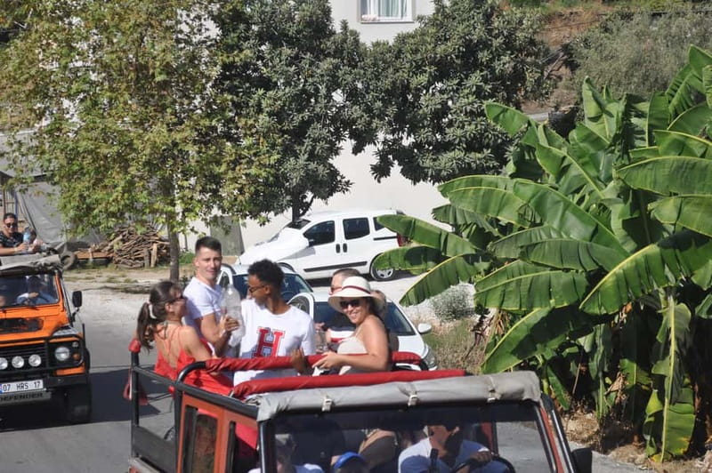 Sapadere Jeep Safari: Taurus Mountains, Waterfall & Cave - Lunch beside the water