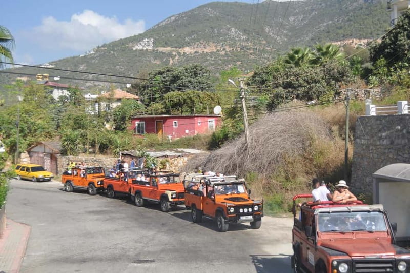 Sapadere Jeep Safari: Taurus Mountains, Waterfall & Cave - The village market and Alanya viewpoint