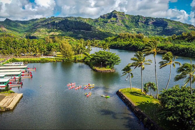 Secret Falls Kayak & Hike Guided Adventure on the Wailua River - Paddling two miles up the Wailua River