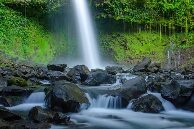 Skip-the-Line La Fortuna Waterfall Admission Ticket - What the Entrance Area Adds