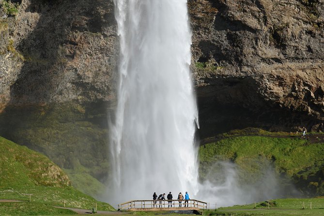 South Coast, Waterfalls and Vík village from Reykjavik - How to prepare for the long day