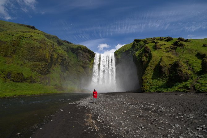 South Coast, Waterfalls and Vík village from Reykjavik - Reynisfjara and the black volcanic shore
