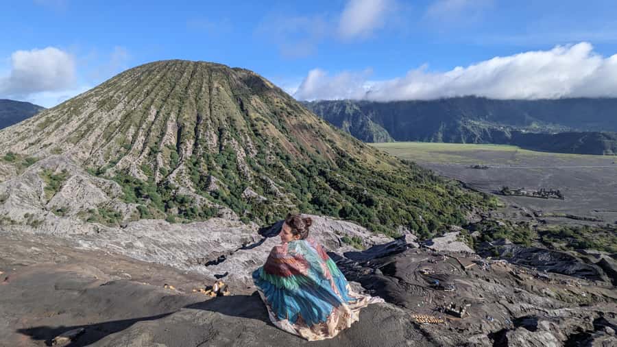 Surabaya: Bromo Sunrise & Madakaripura Falls Full-Day Tour - Breakfast with a view near Bromo