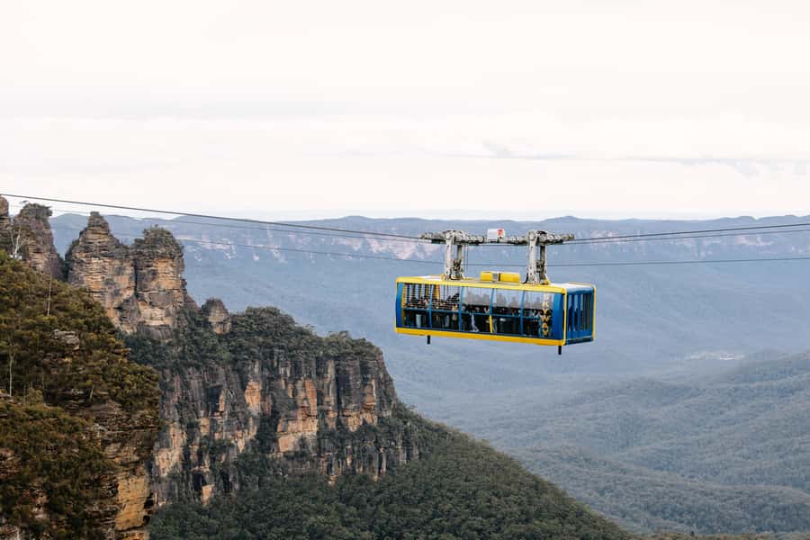 Sydney: Small Group Blue Mountains, Wildlife & Waterfalls - Quiet viewpoints and the Three Sisters