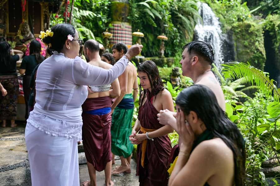 Taman Beji Griya Waterfall: Holy Bathing/Soul Retreat Ritual - Why the waterfall setting matters