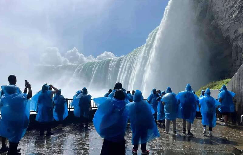 Toronto: Niagara Falls, Boat Ride & Journey Behind the Falls - Getting out of Toronto early