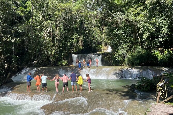 Tour to Black River and YS Falls - Floyd’s Pelican Bar: a short boat ride to an offshore stop