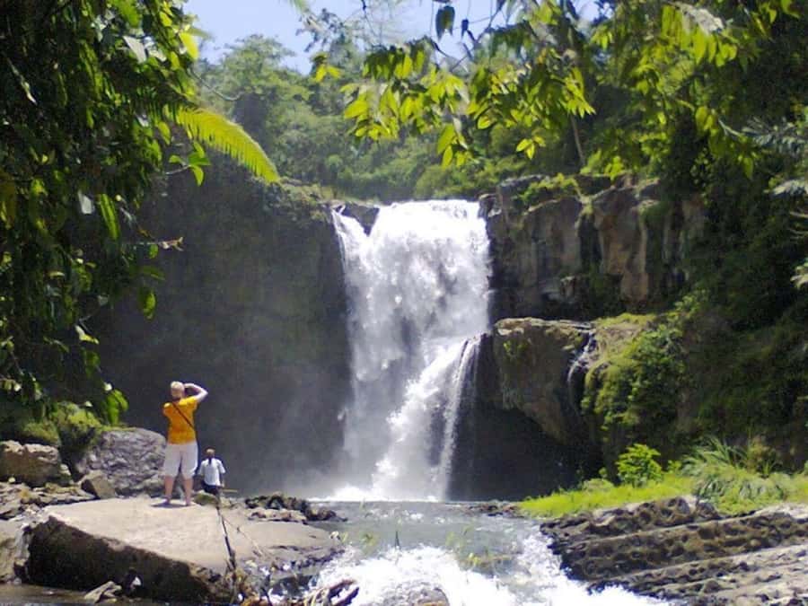 Ubud: Tegenungan Waterfall, Snorkeling, and Canyoning Tour - The guides are part of the value