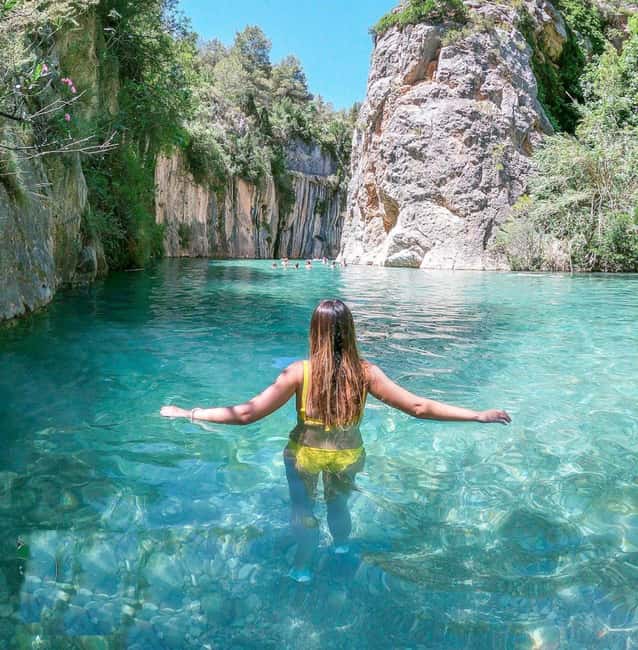 Valencia: Montanejos Thermal Spring & Girlfriend Waterfall - Swimming below the Girlfriend Waterfall