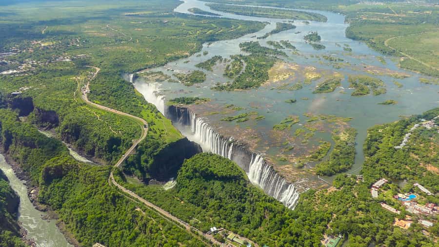 Victoria Falls: Helicopter Tour with Hotel Pickup - The first pass over the upper Zambezi