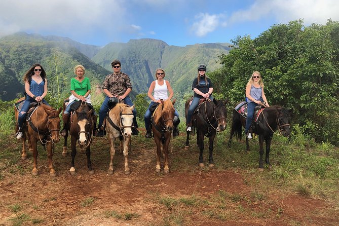 West Maui Mountain Waterfall and Ocean Tour via Horseback - What to wear for a dusty two-hour ride