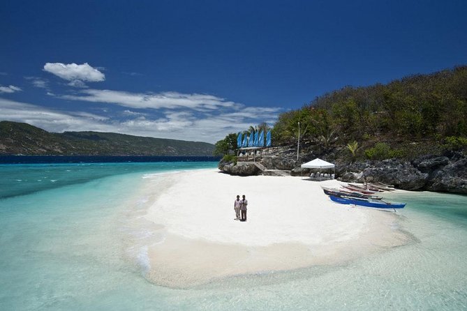Whale Shark Encounter and Sumilon Sandbar with Kawasan Falls - The 4 a.m. road south from Cebu