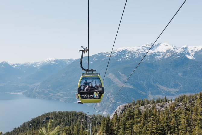 Whistler and Sea to Sky Gondola Tour + Shannon Falls - Shannon Falls and the first good photo stop