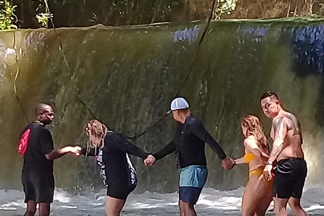 YS Falls & Pelican Bar Tour - Floyd’s Pelican Bar is simple, not a full attraction