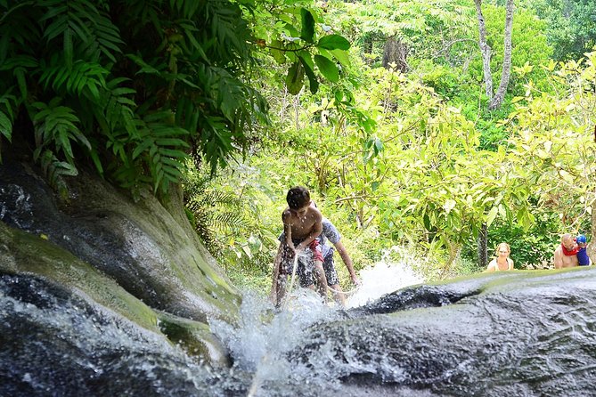 Zipline+Sticky waterfall+Long Neck Village Private Tour - What makes the Karen Long Neck Village visit different